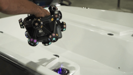 Hole scanning with single laser line